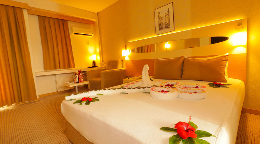  DENİZLİ KARAHAYIT LYCUS RİVER TERMAL OTEL 5* 