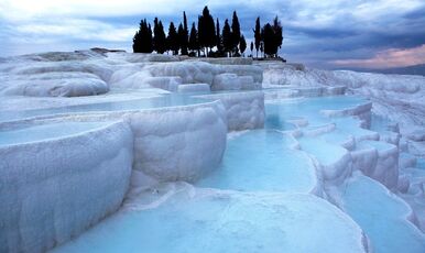  PAMUKKALE VE ÇARŞILARI TURU 