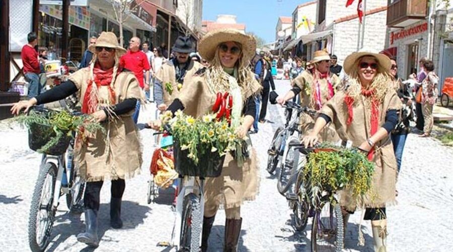 ALAÇATI OT FESTİVALİ VE  EGE TURU 