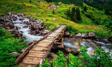 BATUM KONAKLAMALI ÖZEL UÇAKLI KARADENİZ TURU